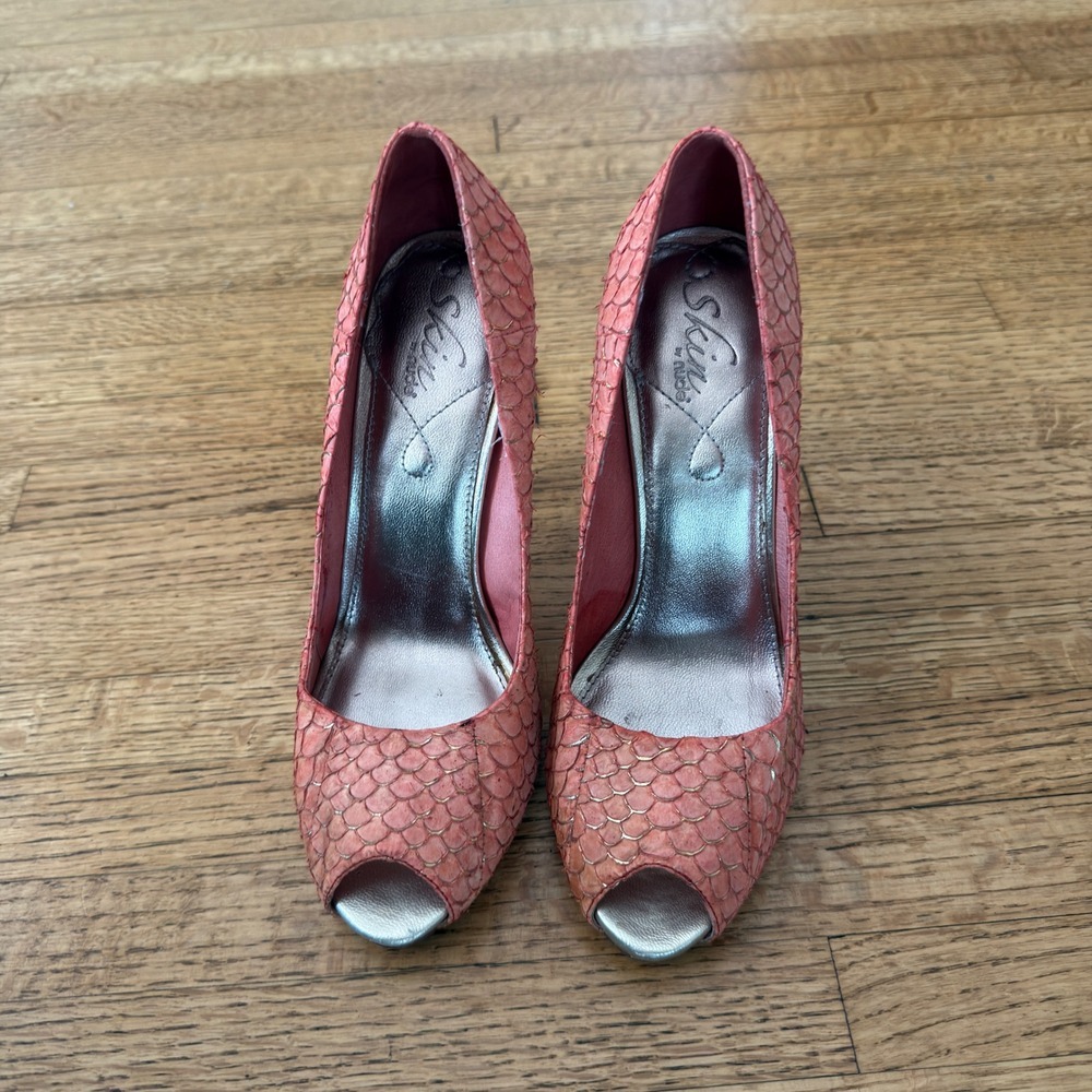 Skin by Nude Coral Pink Scale‎ Textured Peep Toe Stiletto Pumps Italy Size 37